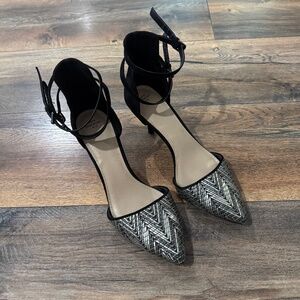 ZARA  trafaluc. Bukled strap heeled shoes